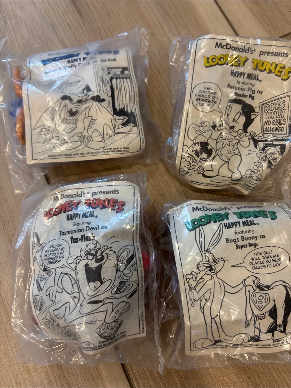 Vintage Looney Tunes Collectors Warner Bros. Mini Figure Set